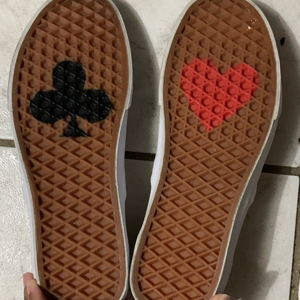 Vans - Picture 2 of 4